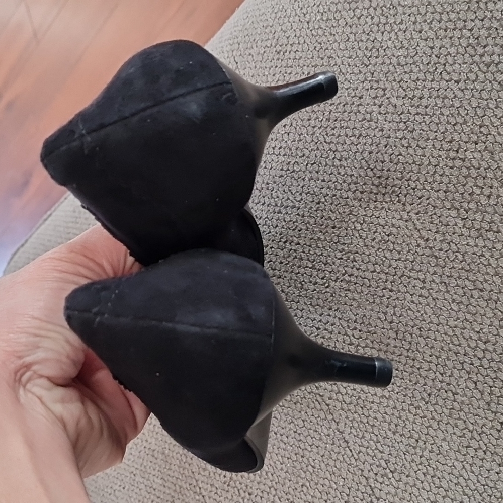 🥰HP🥰POINTY BLACK HEELS - Picture 6 of 13